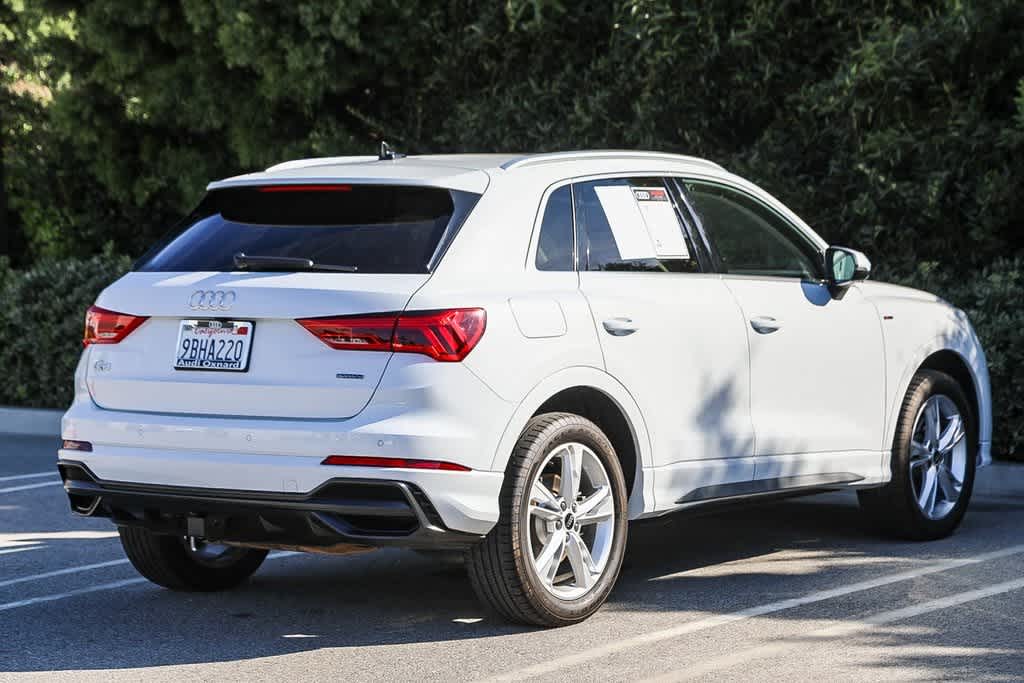 Thumbnail: 2022 Audi Q3 - 4