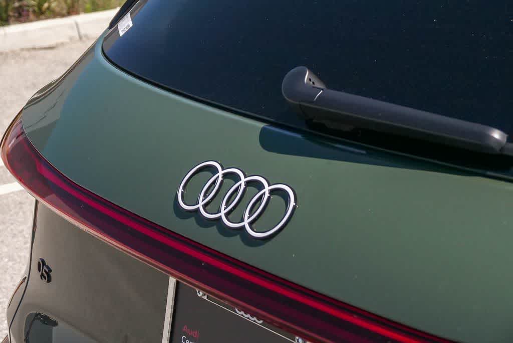 Thumbnail: 2025 Audi Q5 - 12