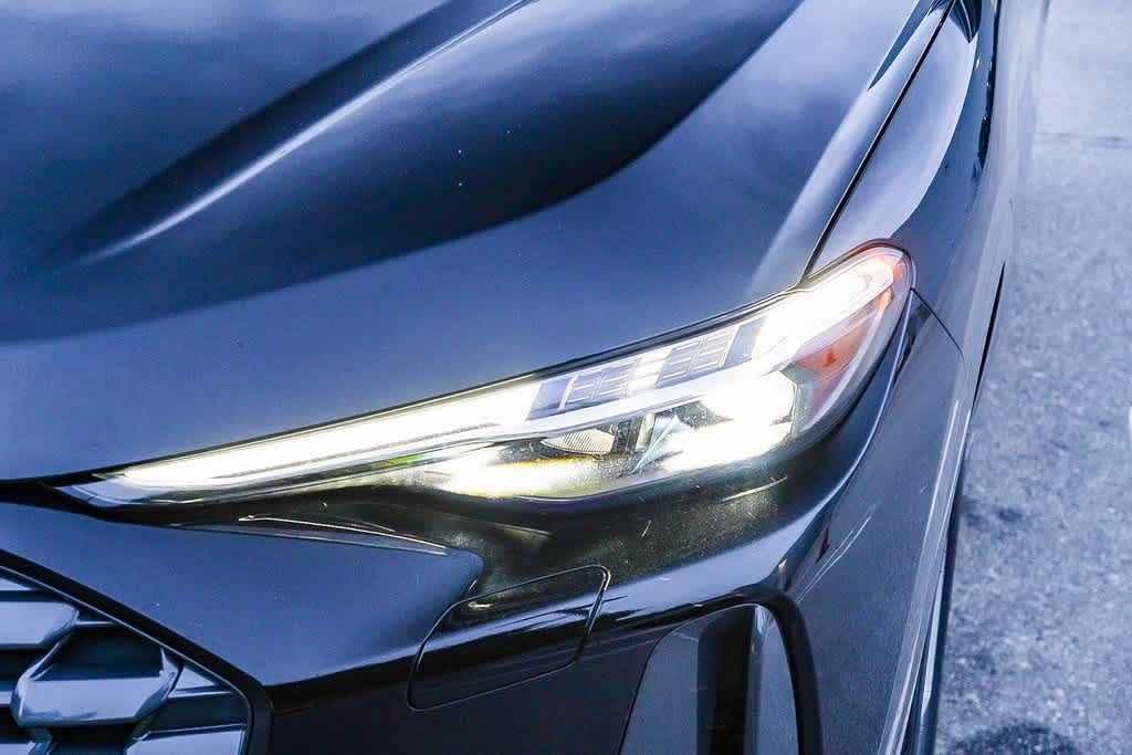 Thumbnail: 2025 Audi Q5 - 8