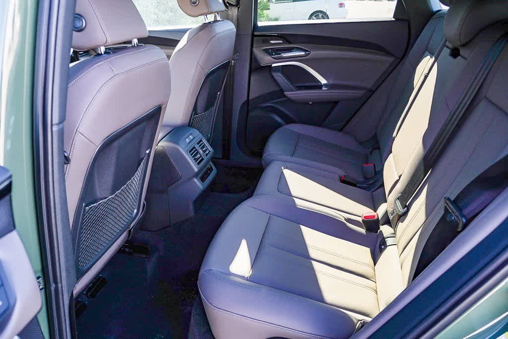 Thumbnail: 2025 Audi Q5 - 21