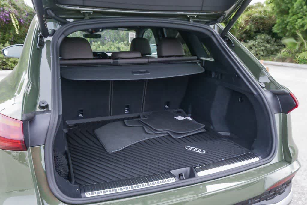 Thumbnail: 2025 Audi Q5 - 24