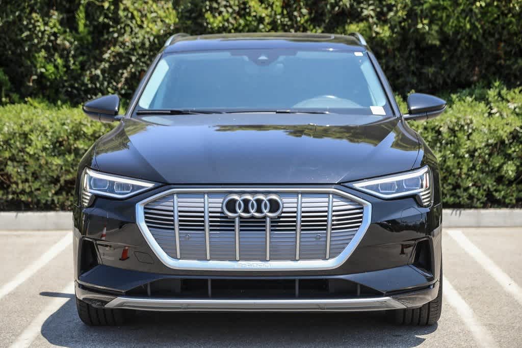 Thumbnail: 2022 Audi e-tron - 2
