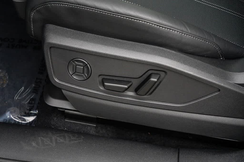 Thumbnail: 2025 Audi Q5 - 24