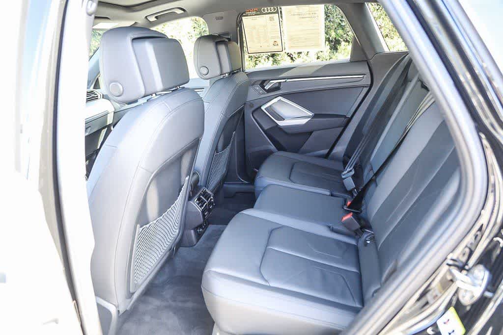 Thumbnail: 2024 Audi Q3 - 15