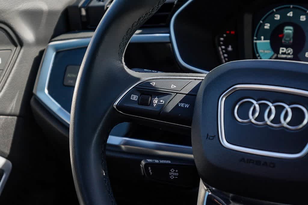 Thumbnail: 2023 Audi Q3 - 16