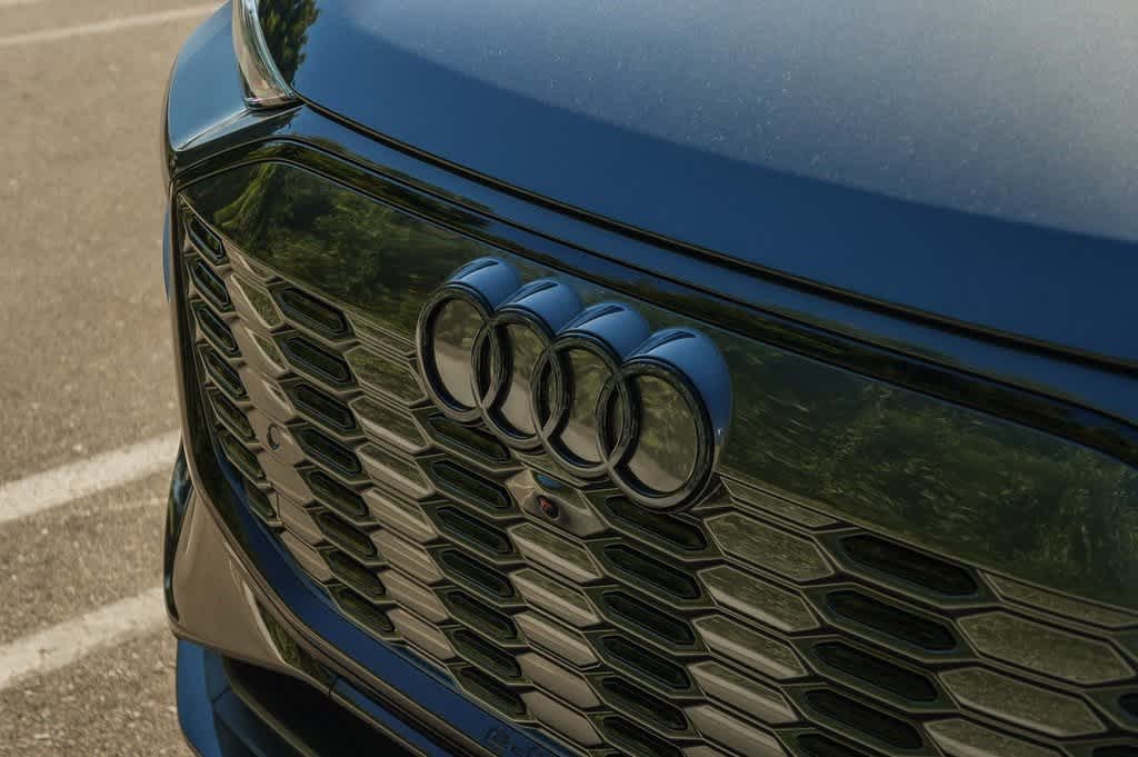 Thumbnail: 2025 Audi SQ6 e-tron - 9