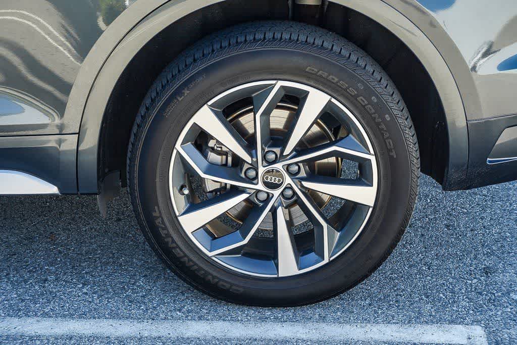 Thumbnail: 2023 Audi Q5 - 11