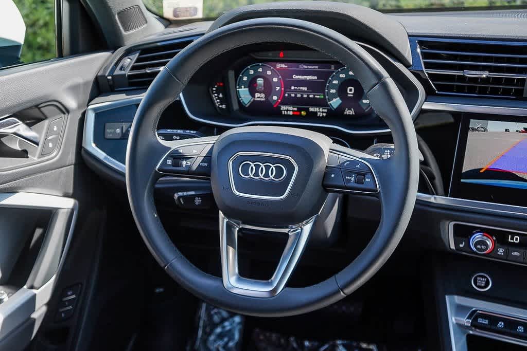 Thumbnail: 2023 Audi Q3 - 15