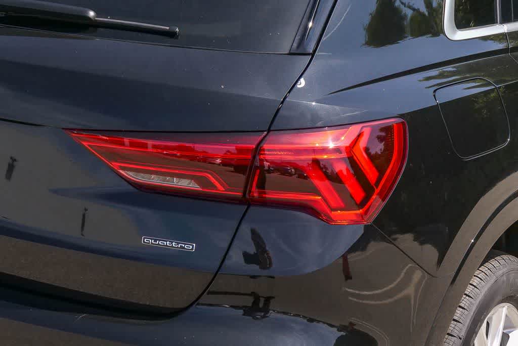 Thumbnail: 2025 Audi Q3 - 11