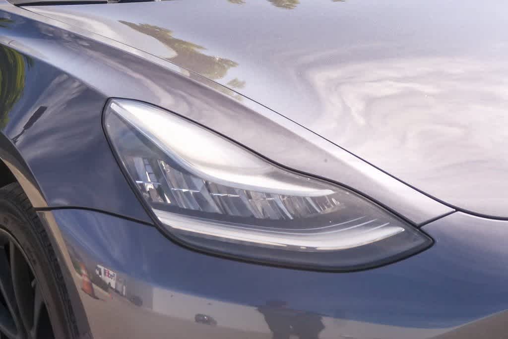 Thumbnail: 2018 Tesla Model 3 - 4