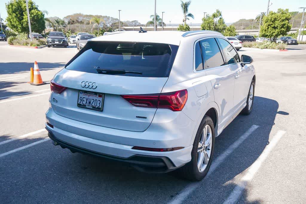 Thumbnail: 2023 Audi Q3 - 9