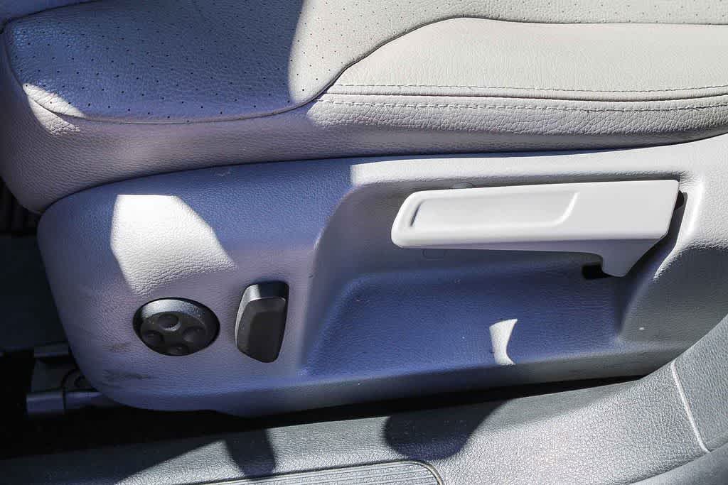 Thumbnail: 2007 Volkswagen Passat - 15