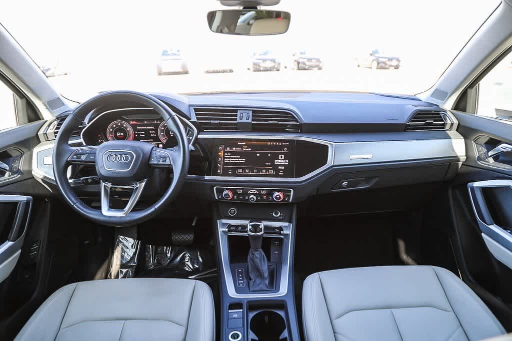 Thumbnail: 2022 Audi Q3 - 11