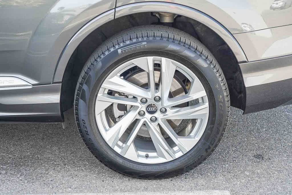 Thumbnail: 2021 Audi Q7 - 11