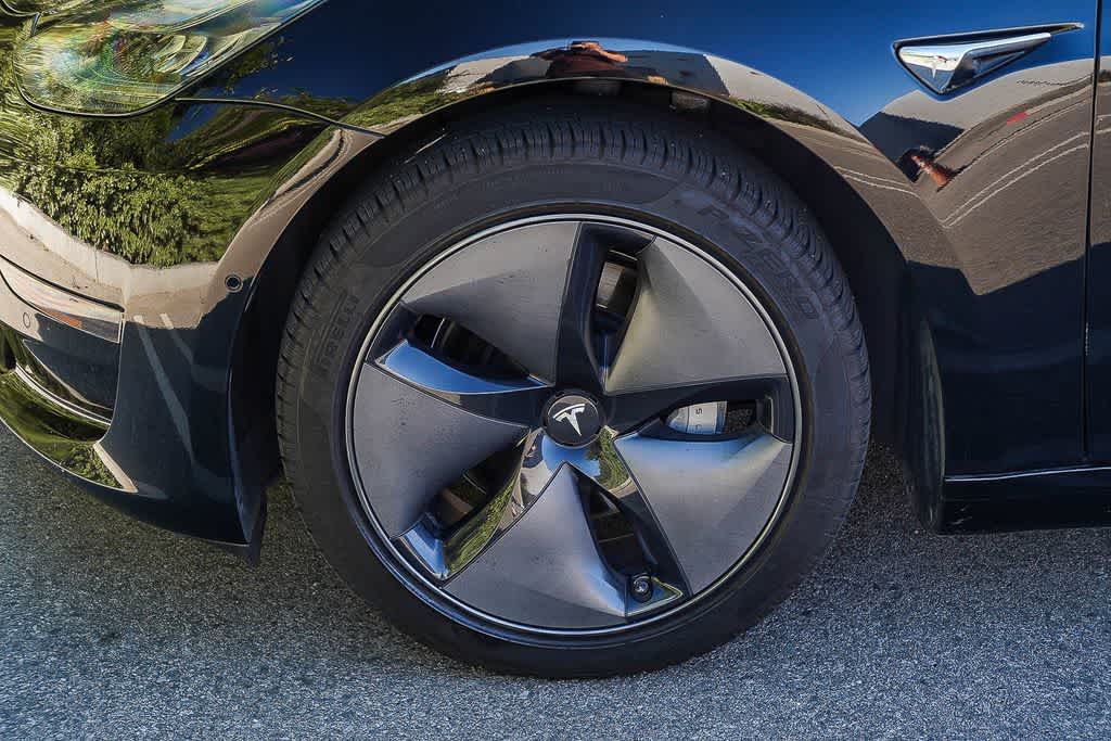 Thumbnail: 2019 Tesla Model 3 - 10