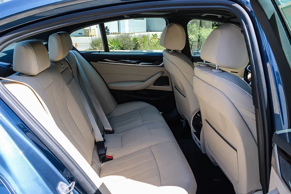 Thumbnail: 2023 BMW 5 Series - 16