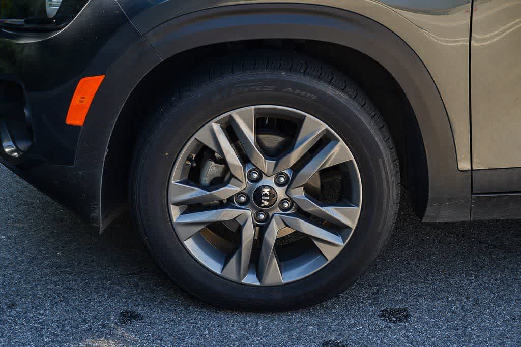 Thumbnail: 2021 Kia Seltos - 10