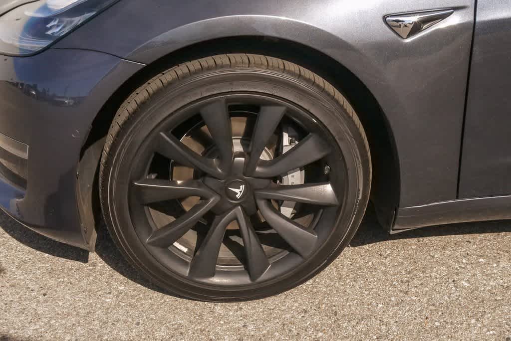 Thumbnail: 2018 Tesla Model 3 - 6