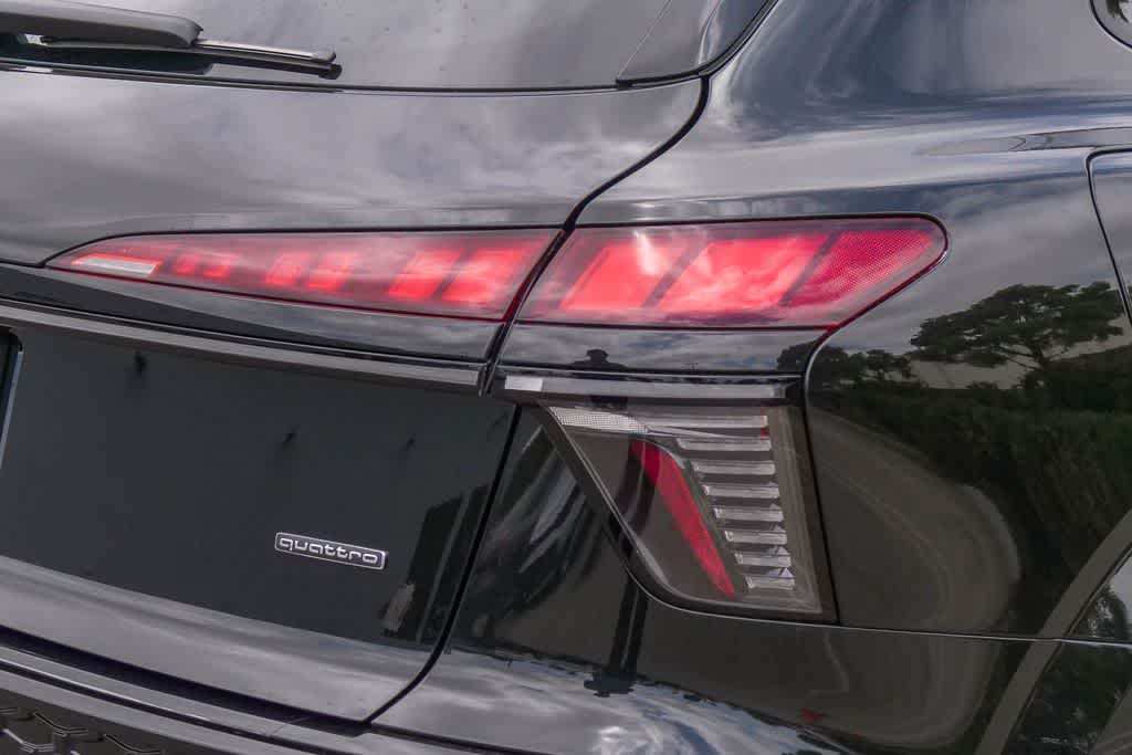 Thumbnail: 2026 Audi Q3 - 10