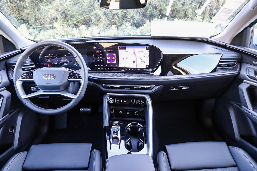 Thumbnail: 2025 Audi Q5 - 11