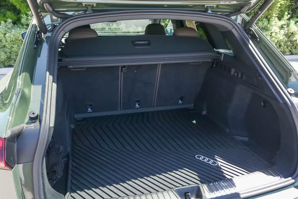 Thumbnail: 2025 Audi Q5 - 26