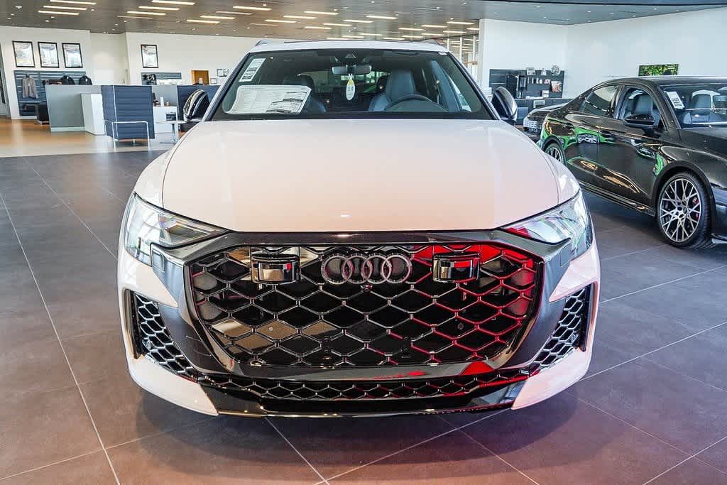 Thumbnail: 2026 Audi RS Q8 - 2