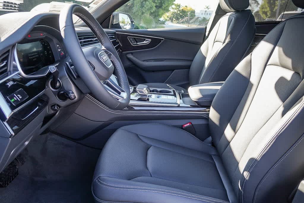 Thumbnail: 2026 Audi Q8 - 20