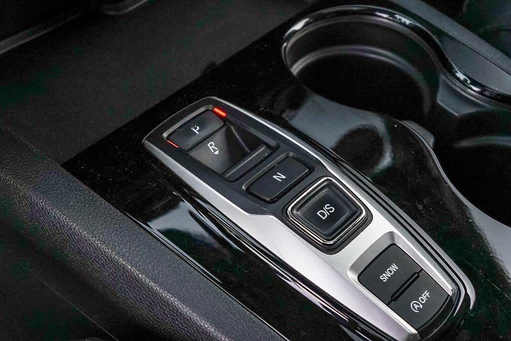 Thumbnail: 2017 Honda Pilot - 22