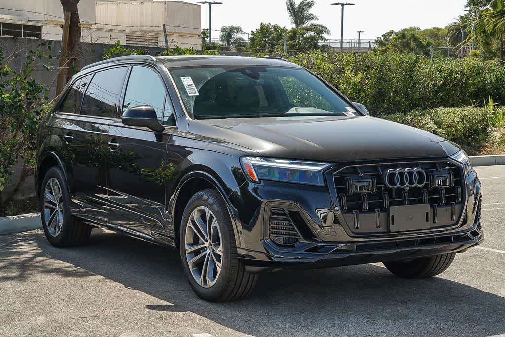 Thumbnail: 2026 Audi Q7 - 3