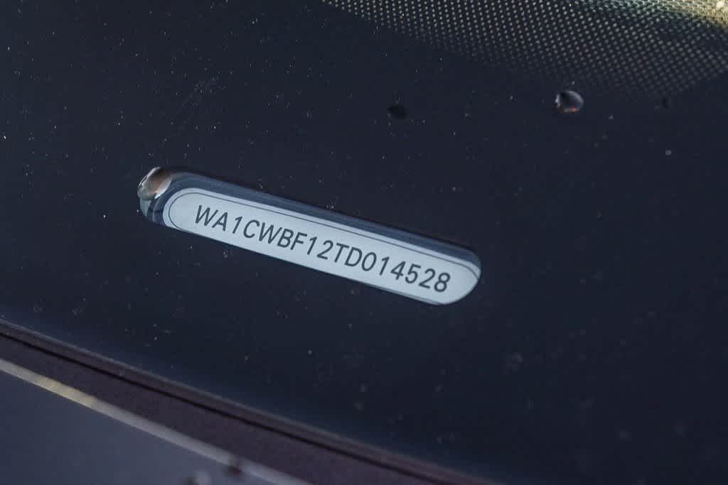 Thumbnail: 2026 Audi SQ8 - 32