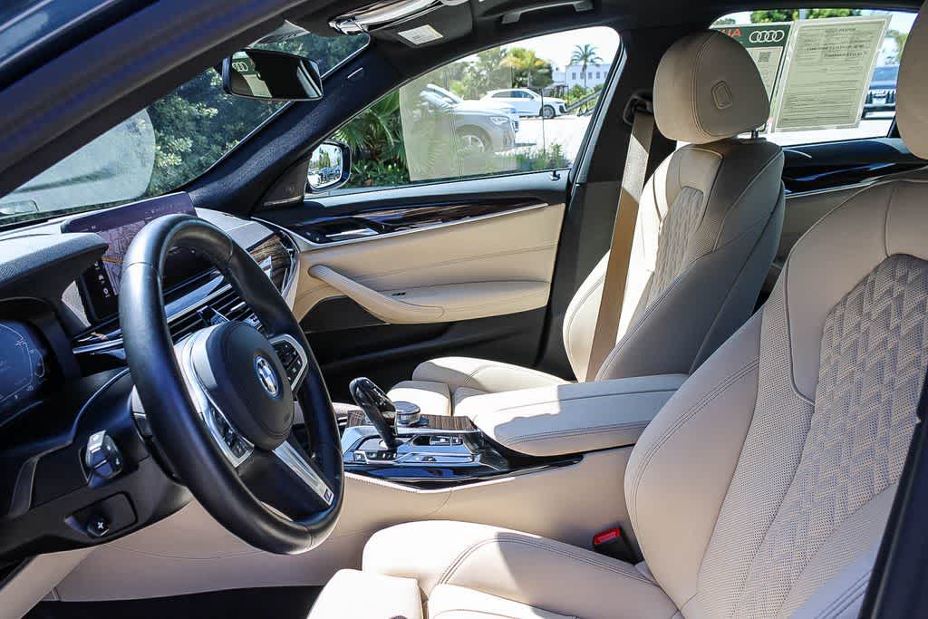 Thumbnail: 2023 BMW 5 Series - 18