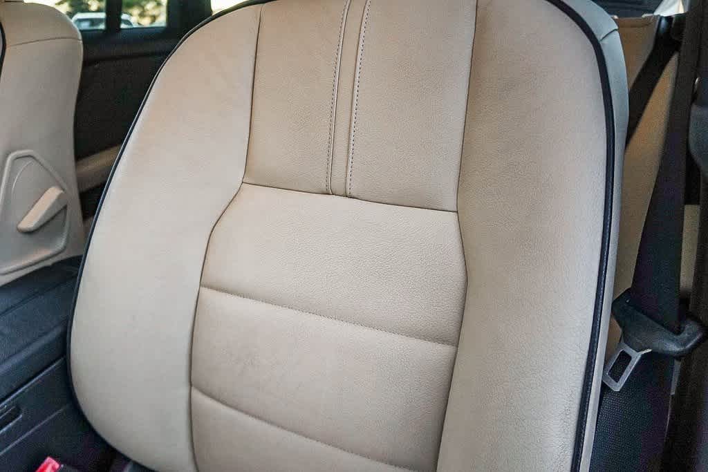 Thumbnail: 2011 Mercedes-Benz GLK - 28