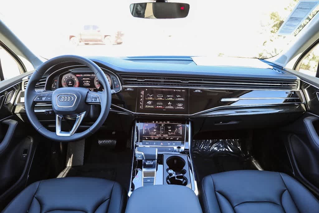 Thumbnail: 2024 Audi Q7 - 11
