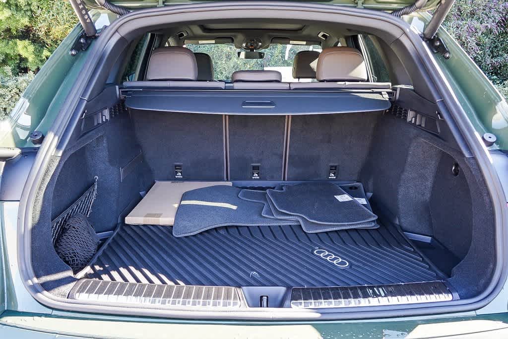 Thumbnail: 2025 Audi Q5 - 29