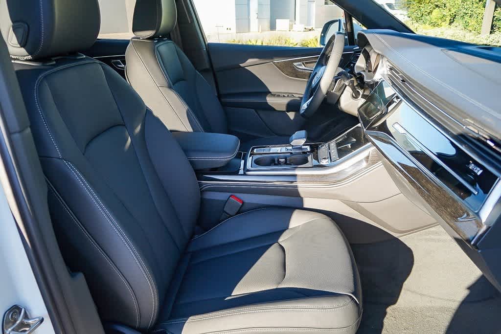 Thumbnail: 2026 Audi Q7 - 19