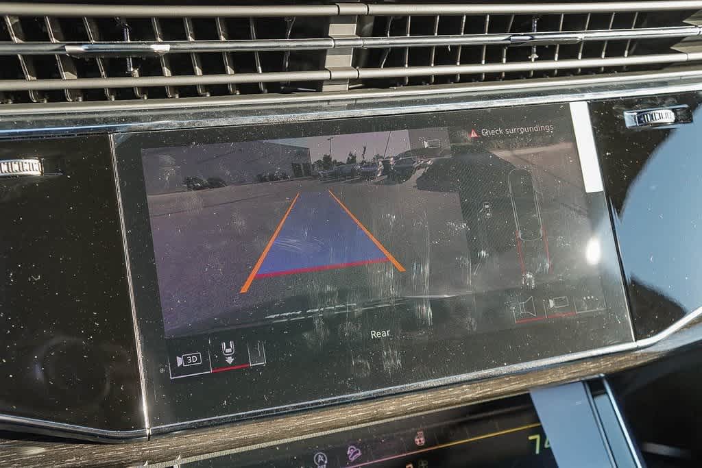 Thumbnail: 2026 Audi Q7 - 27