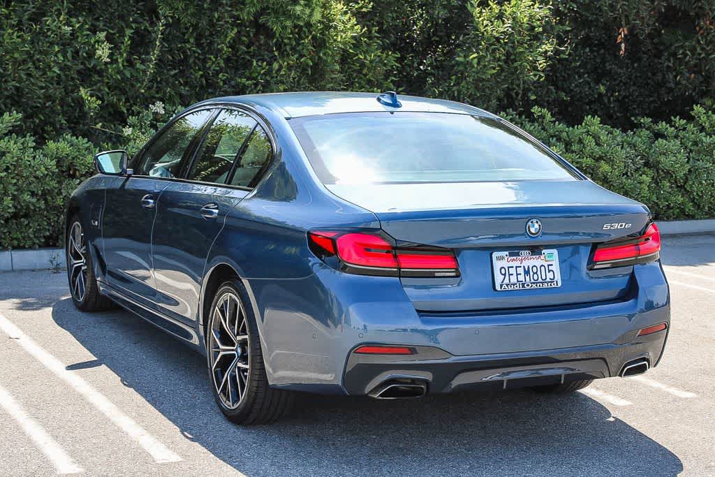 Thumbnail: 2023 BMW 5 Series - 10