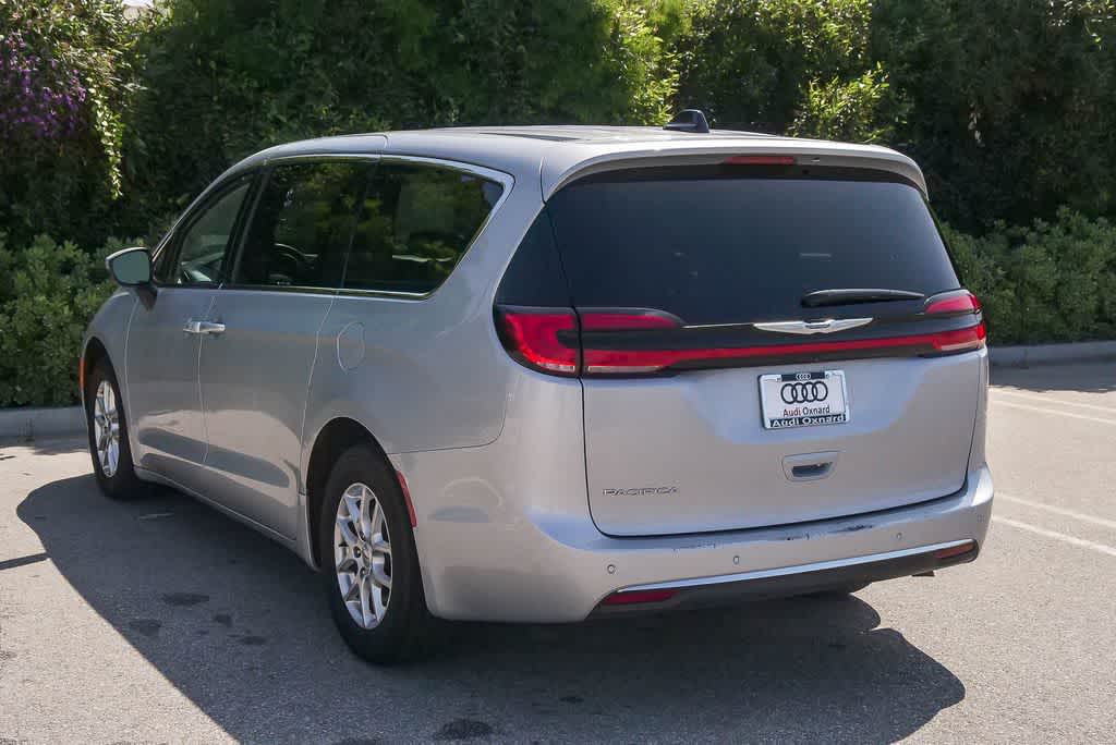 Thumbnail: 2023 Chrysler Pacifica - 11