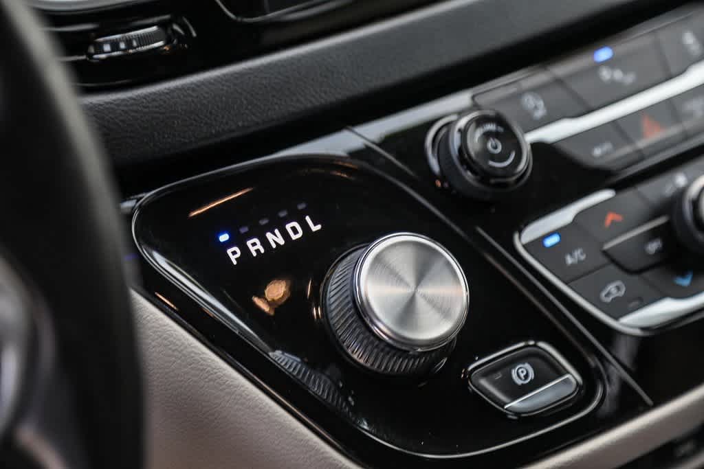 Thumbnail: 2019 Chrysler Pacifica - 20