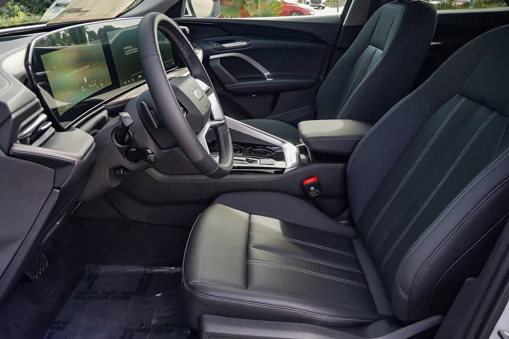 Thumbnail: 2025 Audi Q5 - 19