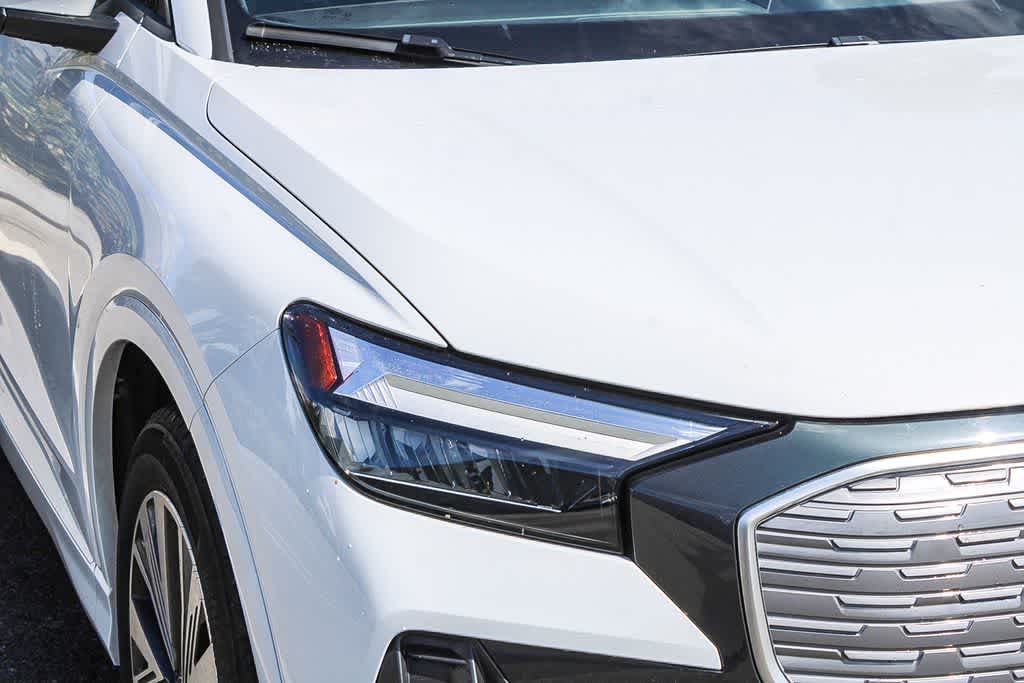 Thumbnail: 2023 Audi Q4 e-tron - 4