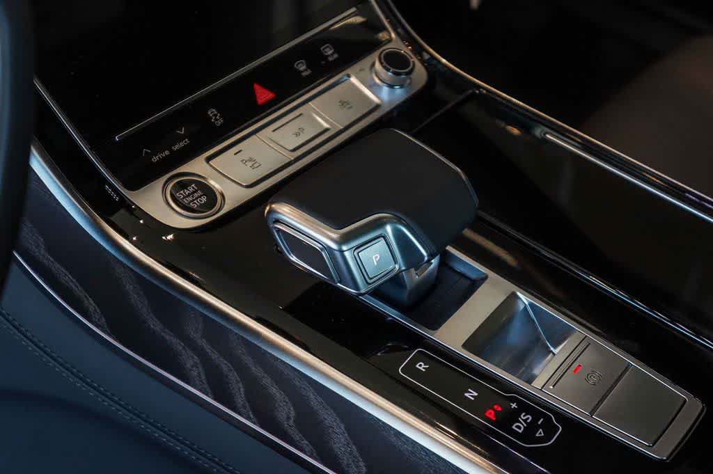 Thumbnail: 2026 Audi A8 - 22
