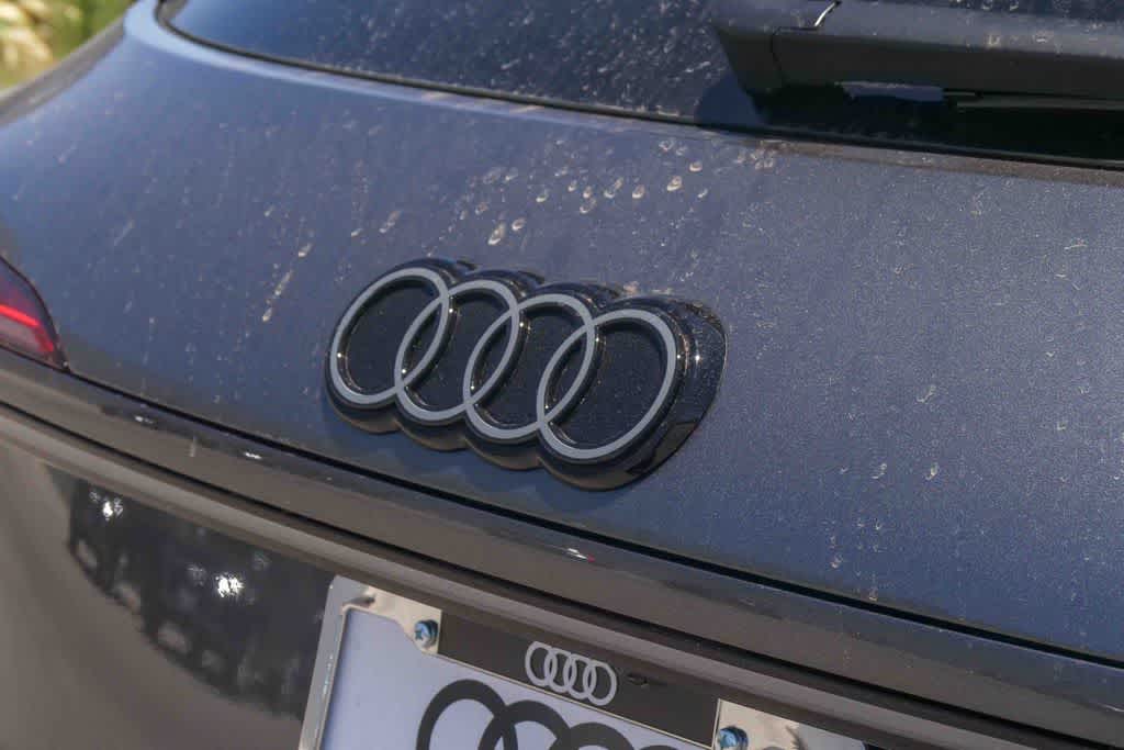 Thumbnail: 2026 Audi Q3 - 11