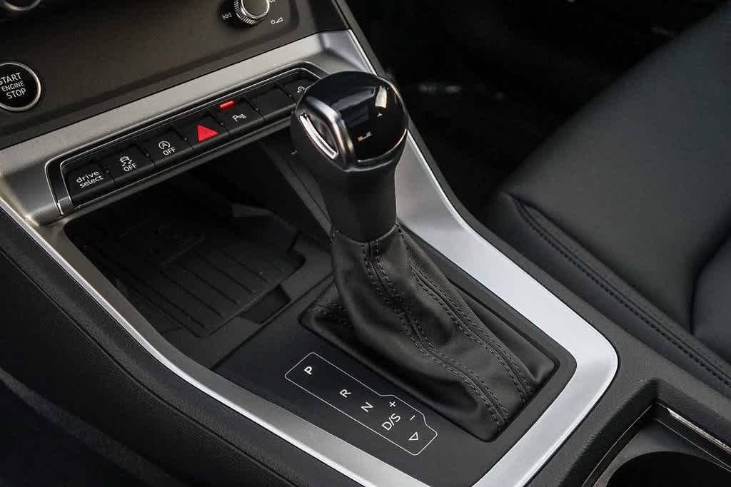 Thumbnail: 2025 Audi Q3 - 22