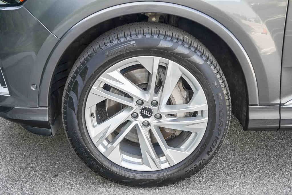 Thumbnail: 2021 Audi Q7 - 10