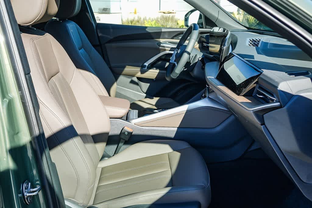 Thumbnail: 2025 Audi Q5 - 19