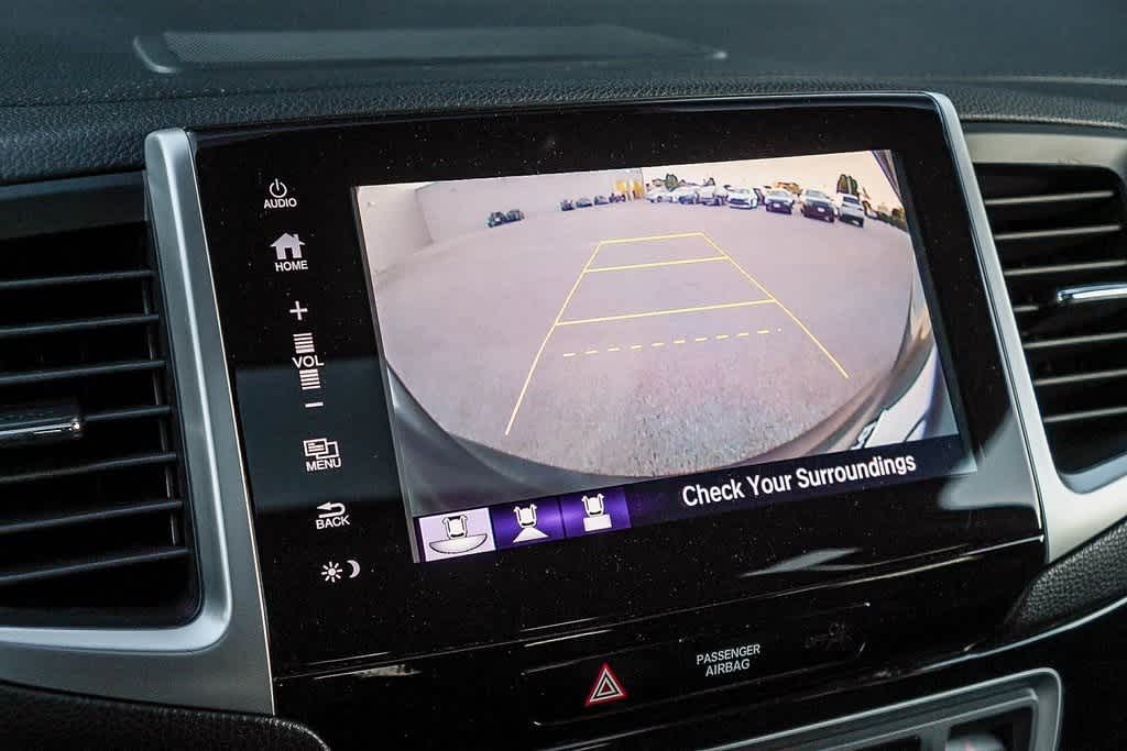 Thumbnail: 2017 Honda Pilot - 27