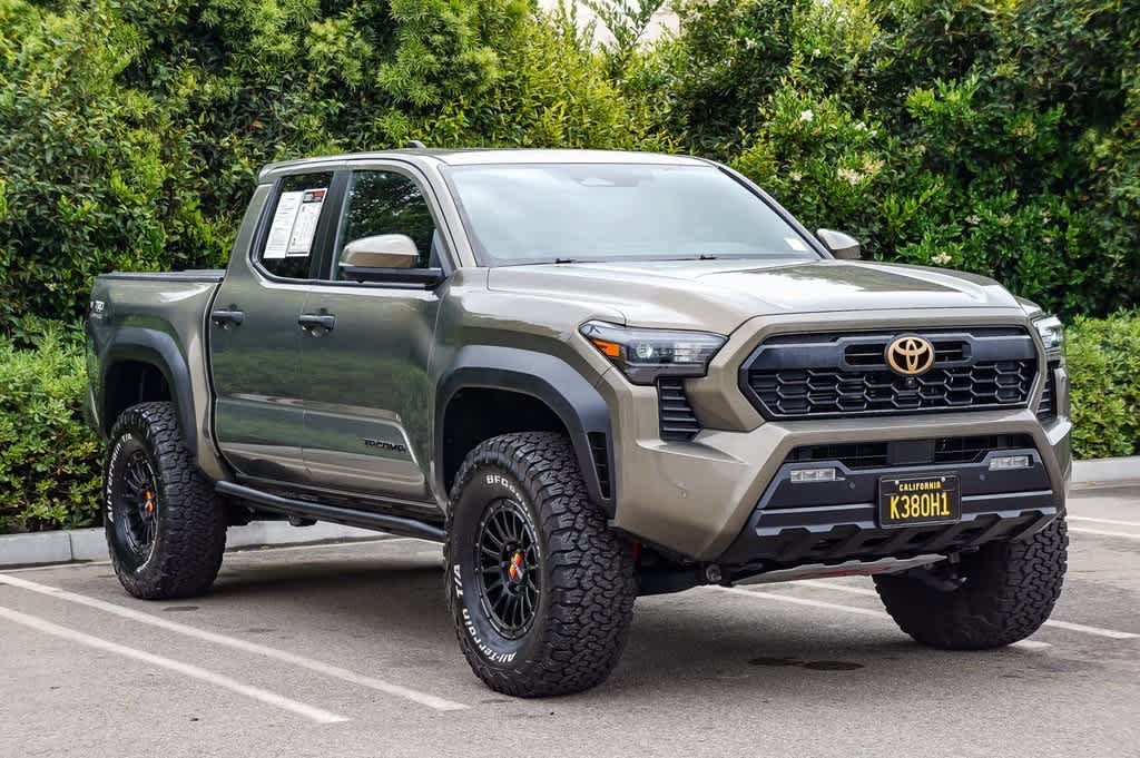 2024 Toyota Tacoma TRD Off-Road 3