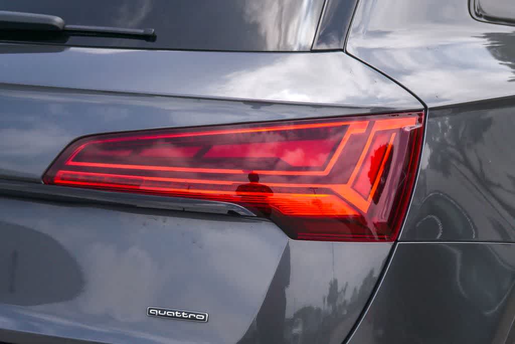 Thumbnail: 2023 Audi Q5 - 10