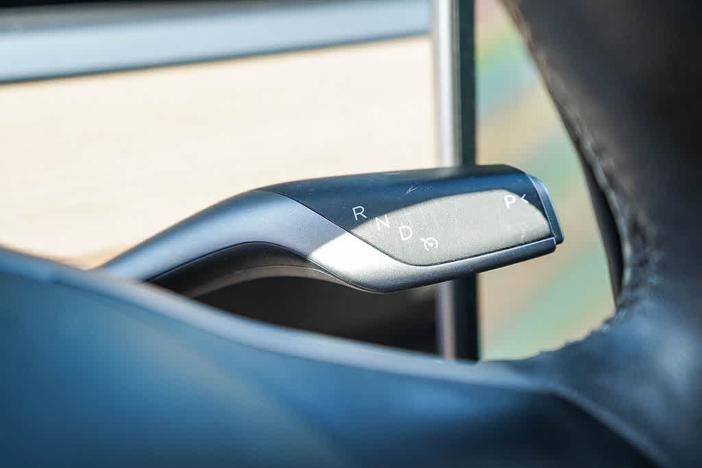 Thumbnail: 2023 Tesla Model 3 - 18